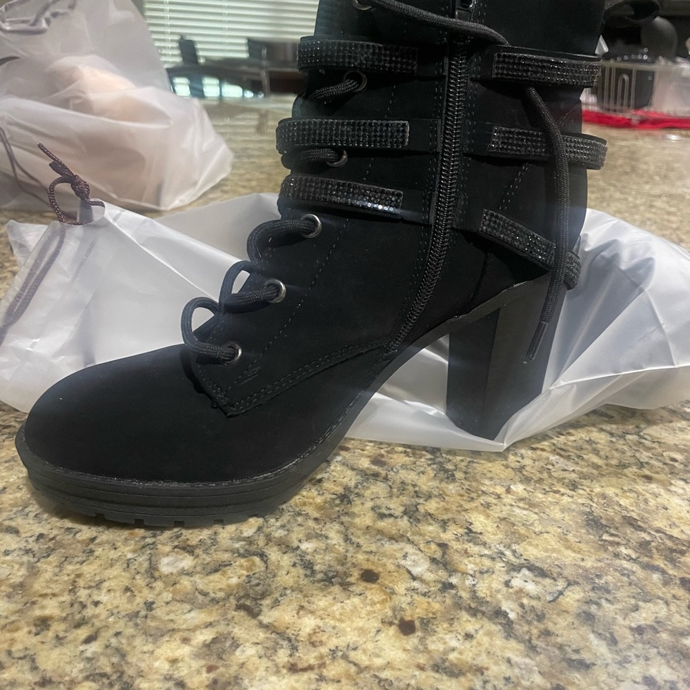 Elegant Black Women's Boots